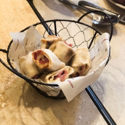 Pãezinhos de fiambre e queijo 