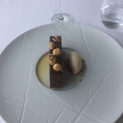 Chocolate, caramelo e macadâmia