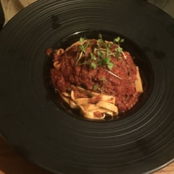 Tagliateli a Bolonhesa muito bem confecionassem