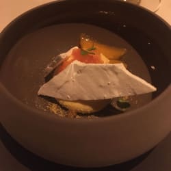 Meringue française. Mousse d’agrumes 