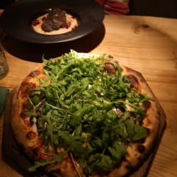 Pizza a gosto e risotto de barriga de porco