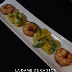 Poêlée de gambas, mangue et avocat 