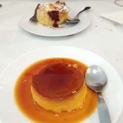 Flan de huevo y tarta de queso
