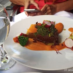 Filet de bœuf avec son lit persil.....