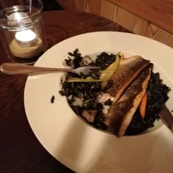 Loup de mer avec riz et légumes 