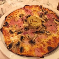Excellentes Pizzas Service Attentionne Restauran Piccolo
