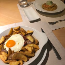 Bife à portuguesa e risotto de lagosta