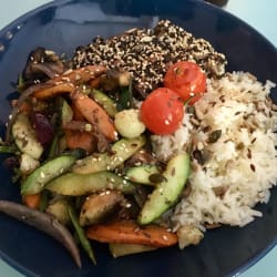 Tóquio - Atum braseado com vegetais