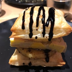 Millefeuilles de pommes et foie gras