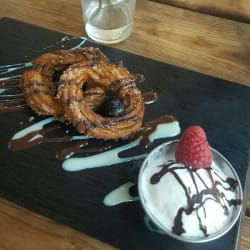 Churros with ice cream 