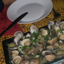 Amêijoas à bolhão pato