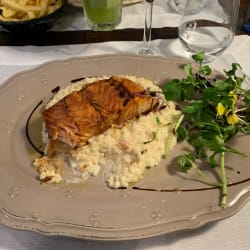 Salmão com risoto de lima