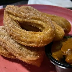 Churros com doce de leite