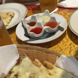 Cheese Naan and sauces