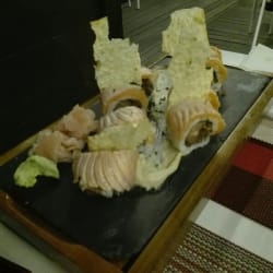 Makimono Crispy Salmon