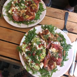 Tartine Ricotta et Tartine Avocado Bienvenue