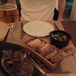 Mushroom with porto wine sauce