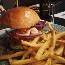 Hambúrguer com bacon