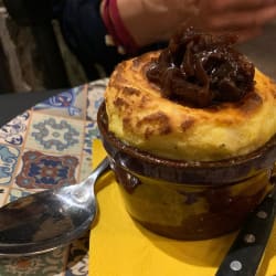 Suffle di ricotta e cipolla caramellata 