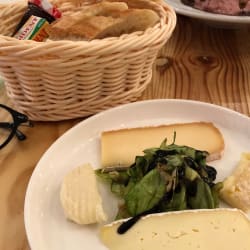 Assiette fromagère