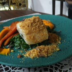 Bacalhau confitado cm puré cenoura