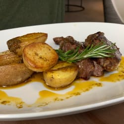 Presa ibérica con chimichurri