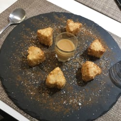 Fried tapioca and dulce de leche 