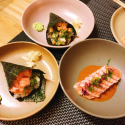 Temakis e Tataki salmão 
