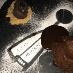 Bolo de Chocolate com gelado de Chocolate