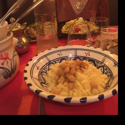 Couscous Zerda (plat pas encore rempli! Lol) juste quelques pois-chiches