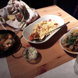 Gambas salteadas, ovos mexidos com farinheira e moelas