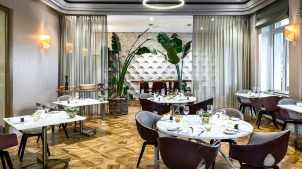 Living Room Bar Kitchen In Geneve Restaurant Reviews Menu And