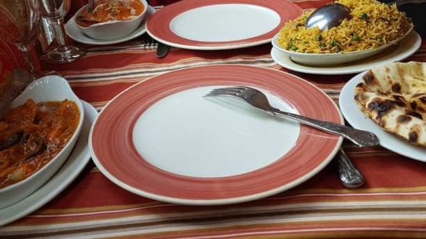 Jardin Du Kashmir In Paris Restaurant Reviews Menu And Prices