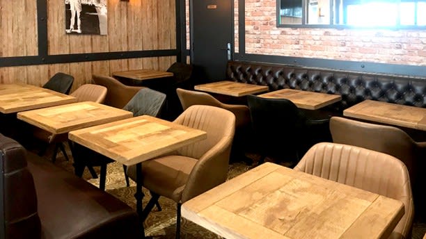 La Perle Noire In Paris Restaurant Reviews Menu And Prices