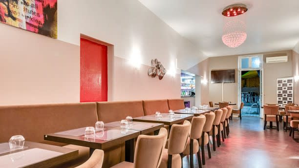 Restaurant Les Terrasses De Moroni Mamoudzou A Marseille A Marseille Avis Menu Et Prix