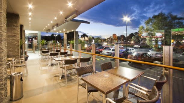 Watergardens Hotel In Taylors Lakes Restaurant Reviews Menus