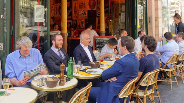 Au Dernier Metro In Paris Restaurant Reviews Menu And Prices