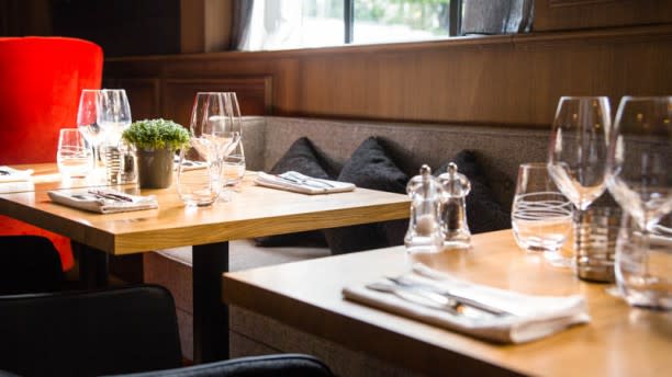Le Cambronne Bistrot Chic In Nantes Restaurant Reviews Menu And