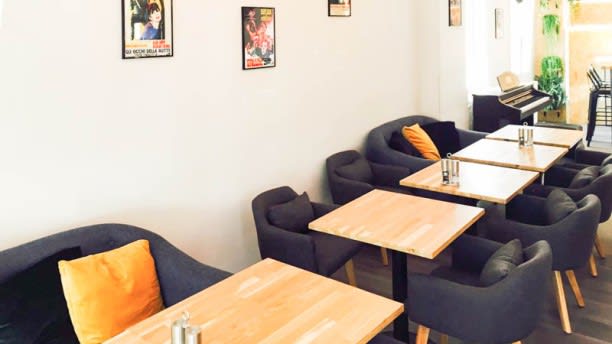 O Jardin Secret In Suresnes Restaurant Reviews Menu And Prices