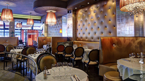 Le Cafe De L Est In Paris Restaurant Reviews Menu And Prices