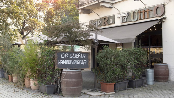 Esterno - Soprattutto (solo servizio cena), Milan