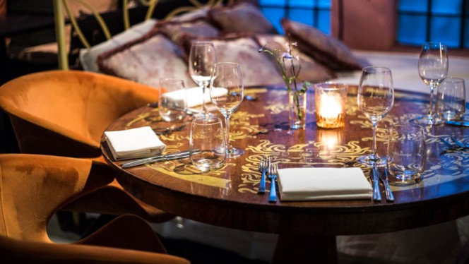 Impressie restaurant - BAUT, Amesterdão