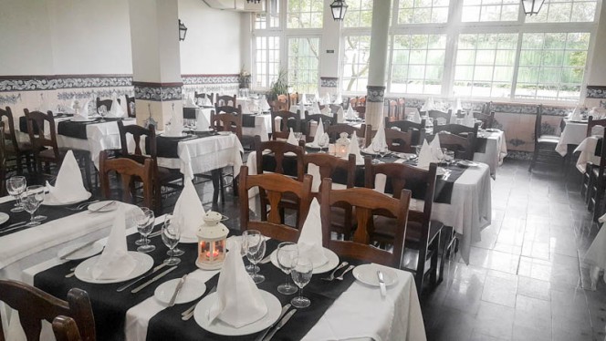 Vista da sala - A Quinta, Oeiras