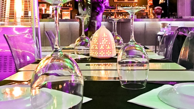 Mesa - Baia dos Golfinhos, Oeiras