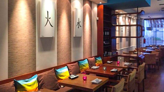 Sala - Tons de Sushi, Oeiras