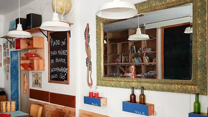 Sala do restaurante - Tasca 16, Oeiras