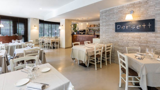 Vista sala - Dersett, Milan