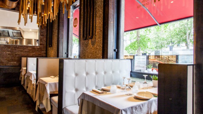 Veduta dell interno - Lu Dim Sum, Milan