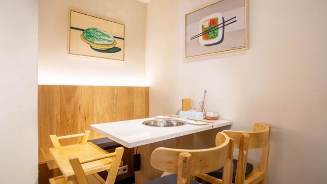 Het restaurant - Yuan's Hot Pot 袁记串串香, Amesterdão