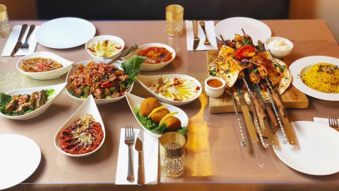 Suggestie - SHAM (Witte de Withstraat), Amesterdão